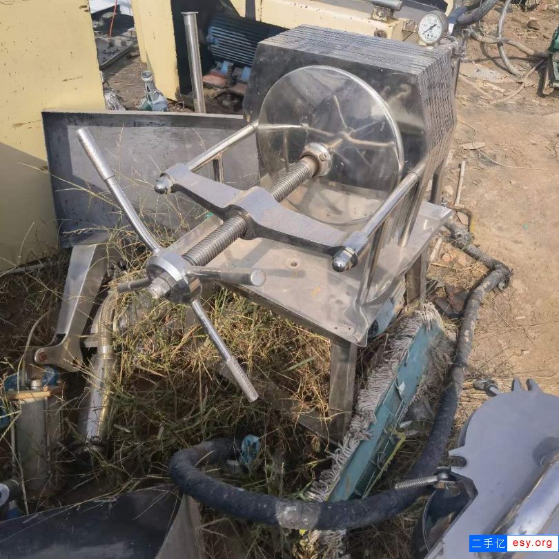 轉(zhuǎn)讓二手不銹鋼壓濾機 一臺實驗型5平方板框壓濾機