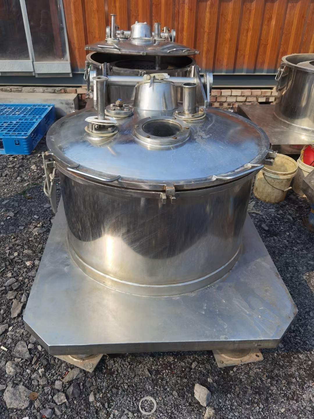 轉(zhuǎn)讓二手小型平板離心機 一臺600型平板密閉離心機