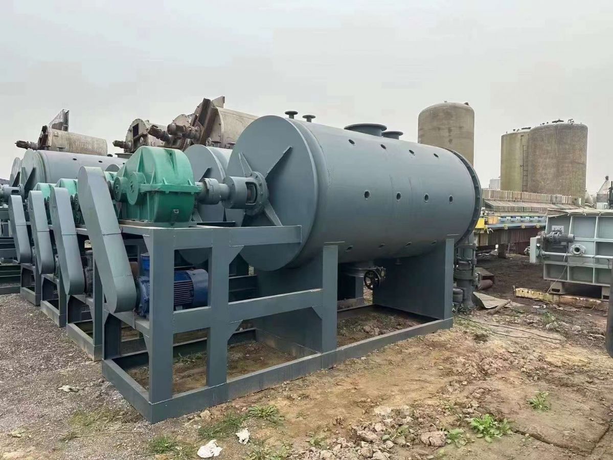 轉(zhuǎn)讓二手耙式干燥機(jī) 容積2000L-10000L臥式耙式真空干燥機(jī)