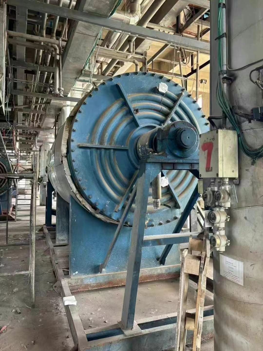 轉(zhuǎn)讓二手耙式干燥機(jī) 10臺容積8000L臥式真空耙式干燥機(jī)