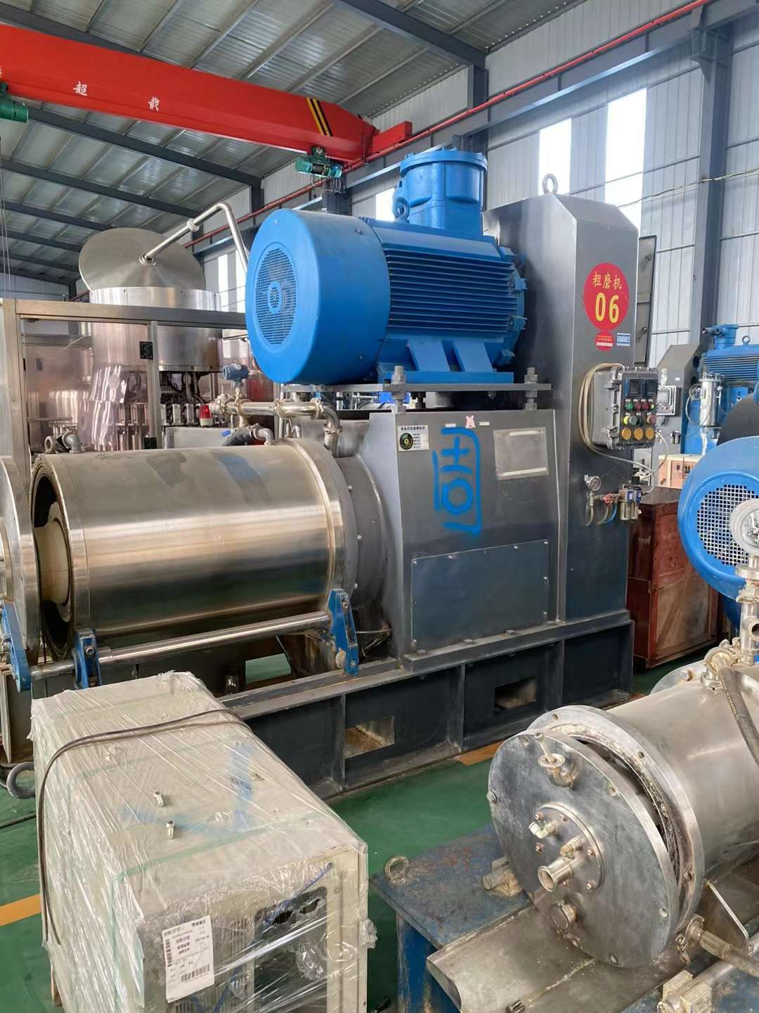 轉(zhuǎn)讓二手臥式砂磨機 四臺容積150L瑯菱陶瓷納米砂磨機