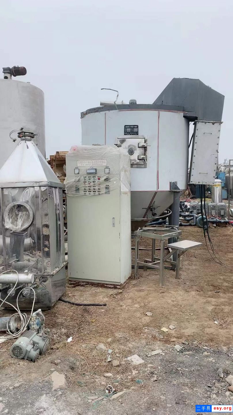 轉(zhuǎn)讓二手噴霧干燥機(jī) 一臺(tái)15型離心噴霧干燥機(jī)