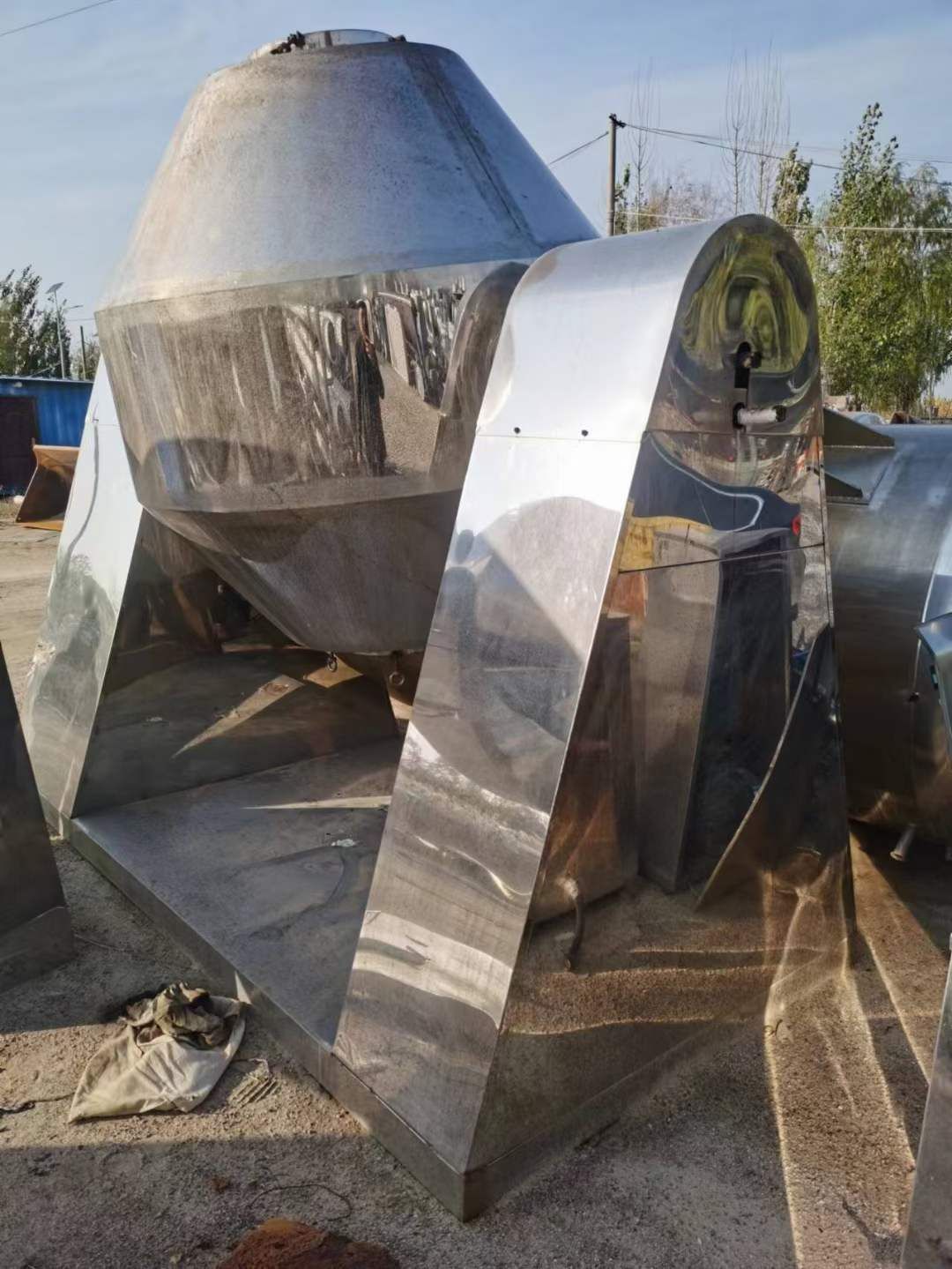 轉讓二手雙錐干燥機 一臺容積1000L鏡面拋光搪瓷雙錐干燥機