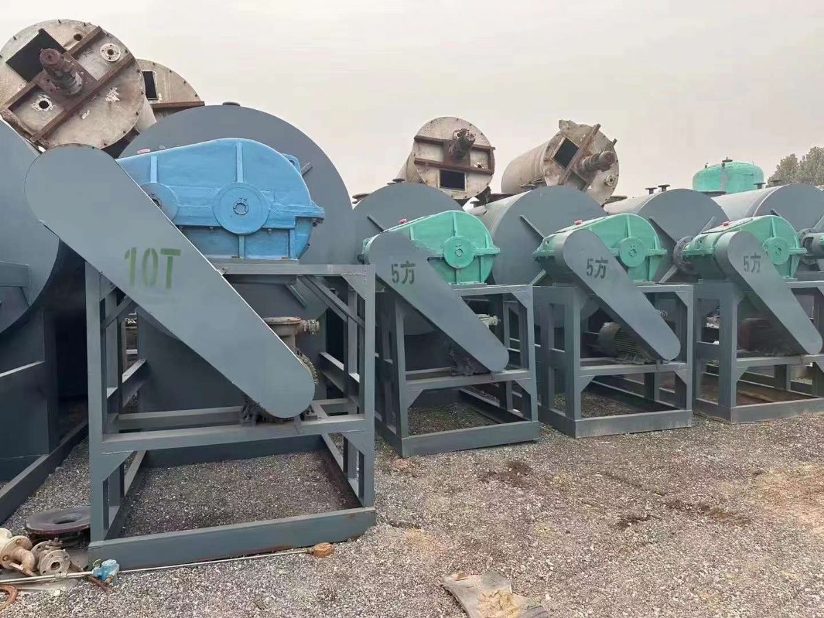 轉(zhuǎn)讓二手耙式干燥機(jī) 容積2000L-10000L臥式耙式真空干燥機(jī)