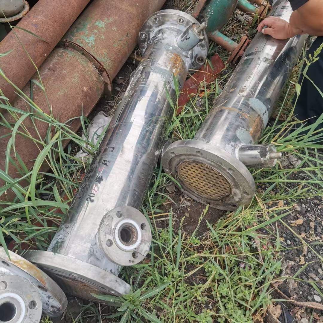 轉(zhuǎn)讓二手不銹鋼冷凝器 6臺四平方外拋光全不銹鋼冷凝器