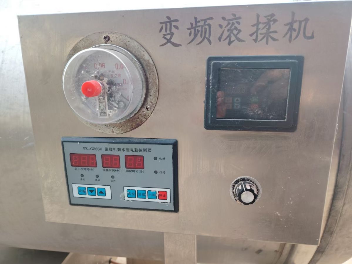 轉(zhuǎn)讓二手真空滾揉機(jī) 兩臺(tái)容積2000L變頻真空滾揉機(jī)