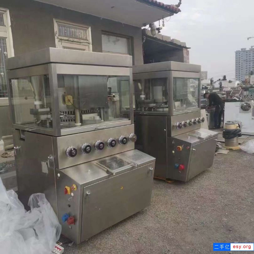 出售二手旋轉(zhuǎn)壓片機 兩臺65沖北京國藥龍立高速壓片機