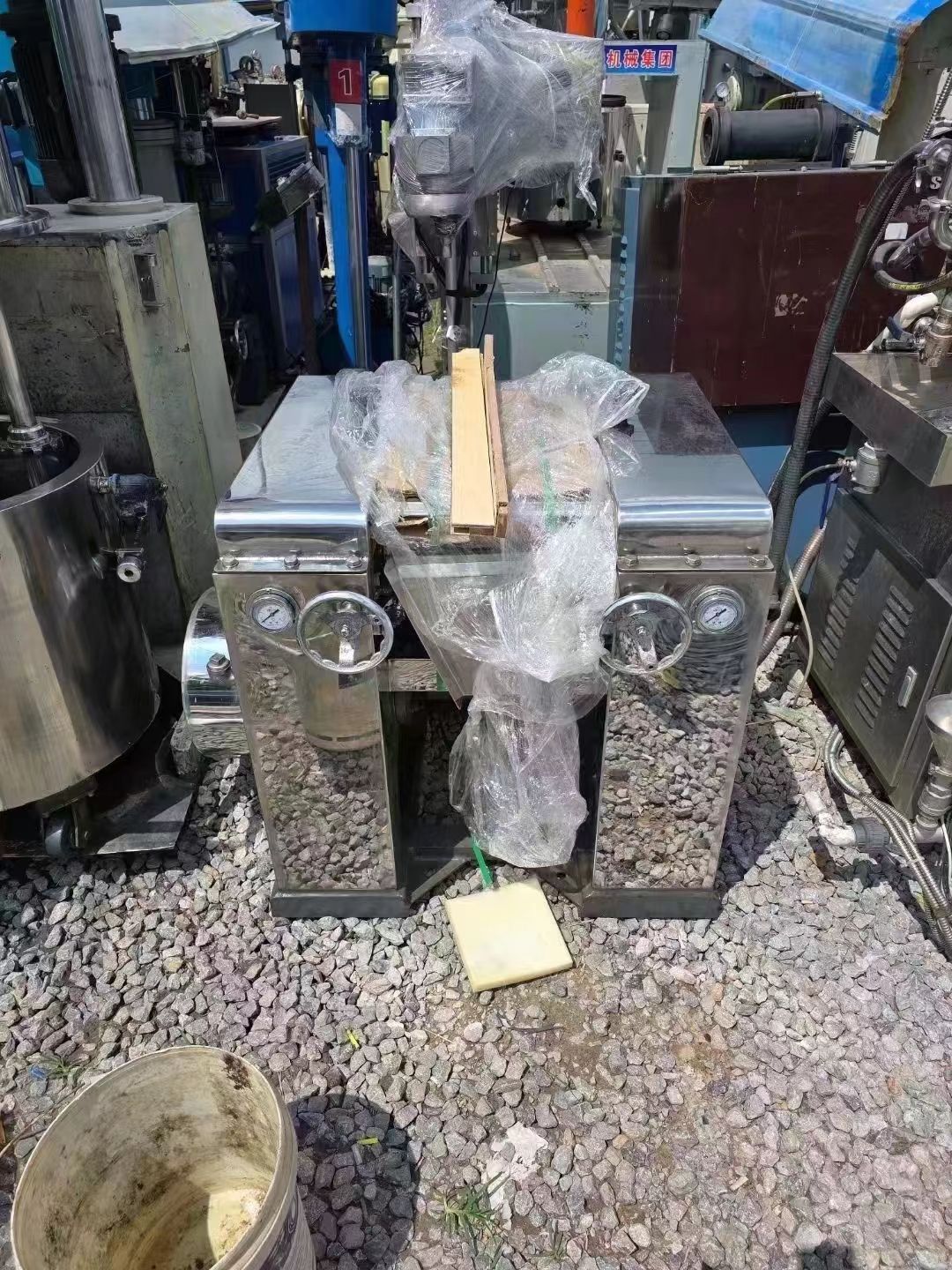 轉(zhuǎn)讓二手三輥研磨機 一臺150型常州龍鑫產(chǎn)不銹鋼機身三輥研磨機