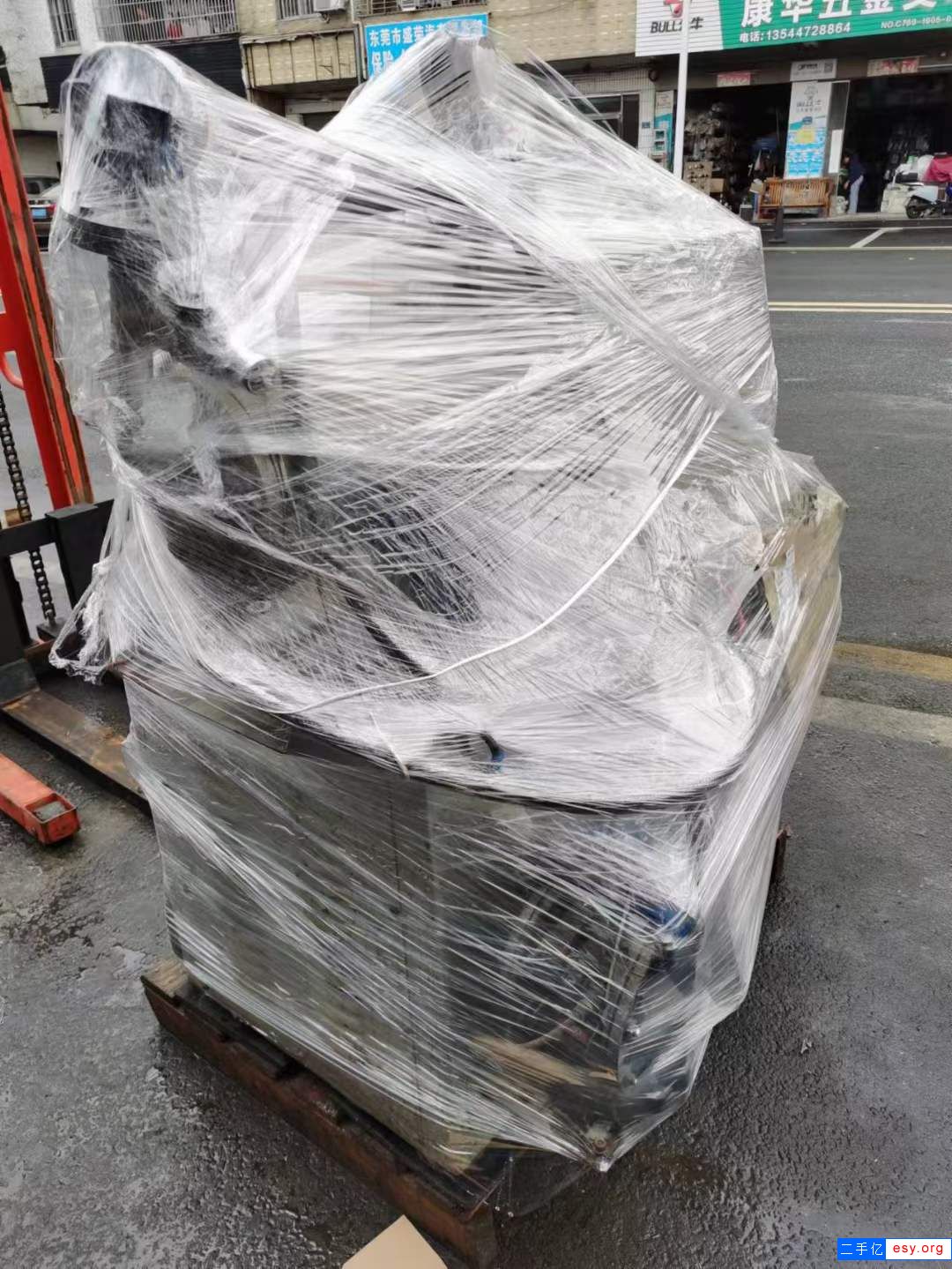 轉(zhuǎn)讓二手實(shí)驗(yàn)型砂磨機(jī) 一臺5L臥式砂磨機(jī)