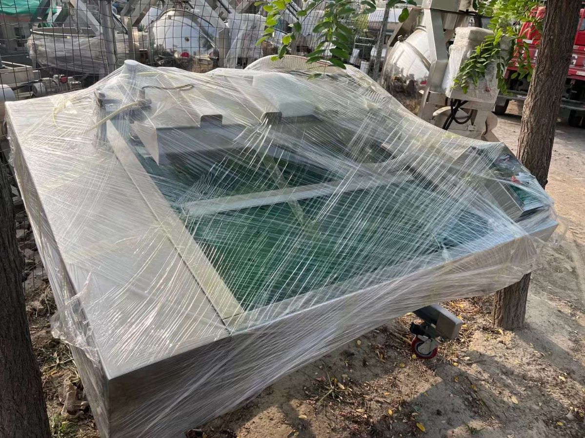 轉(zhuǎn)讓二手真空包裝機 一臺1000型滾動式真空包裝機