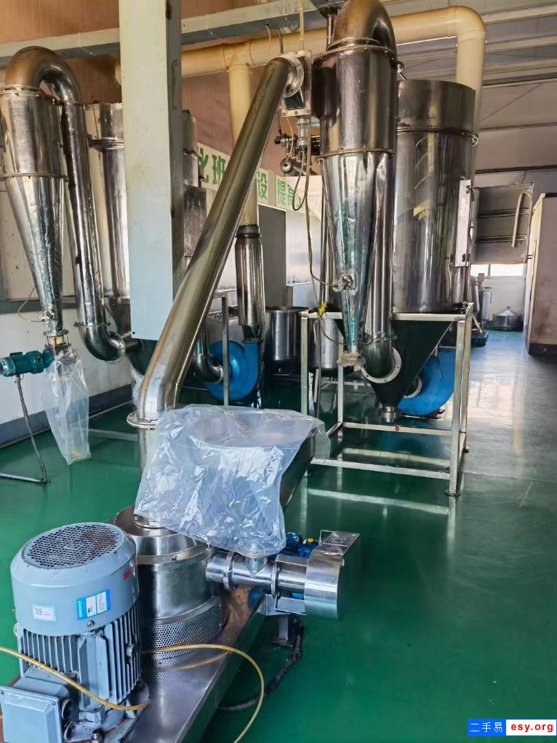 轉(zhuǎn)讓二手超威粉碎機(jī) 兩套15型全套粉碎機(jī)