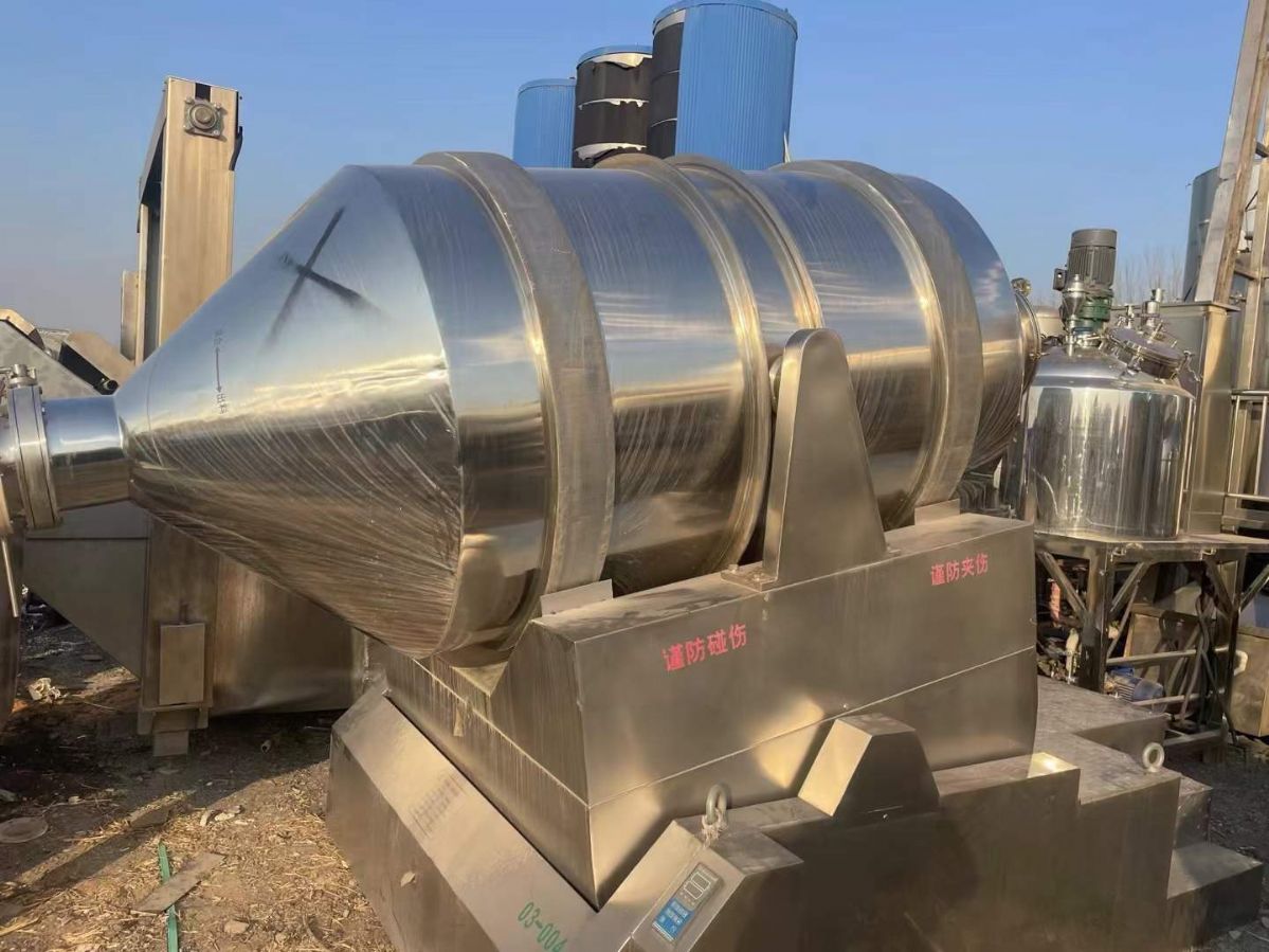 轉(zhuǎn)讓二手二維混合機 一臺容積3000升二維運動混合機