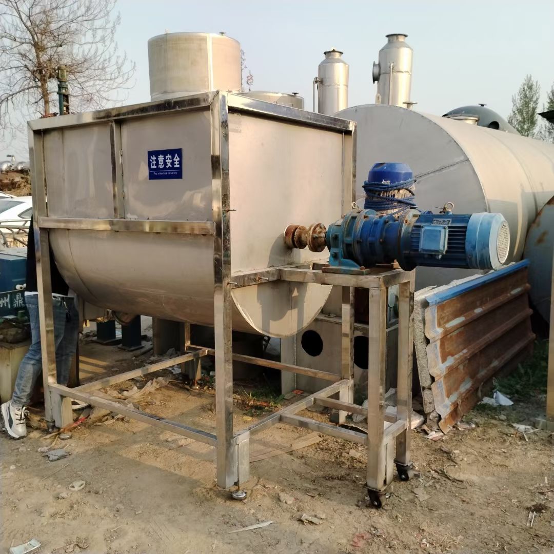 轉(zhuǎn)讓二手螺帶混合機(jī) 一臺(tái)容積2立方全不銹鋼臥式螺帶混合機(jī)