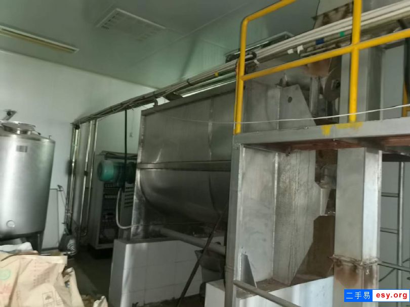 二手螺帶混合機(jī) 到貨2臺(tái)3立方不銹鋼螺帶混合機(jī)