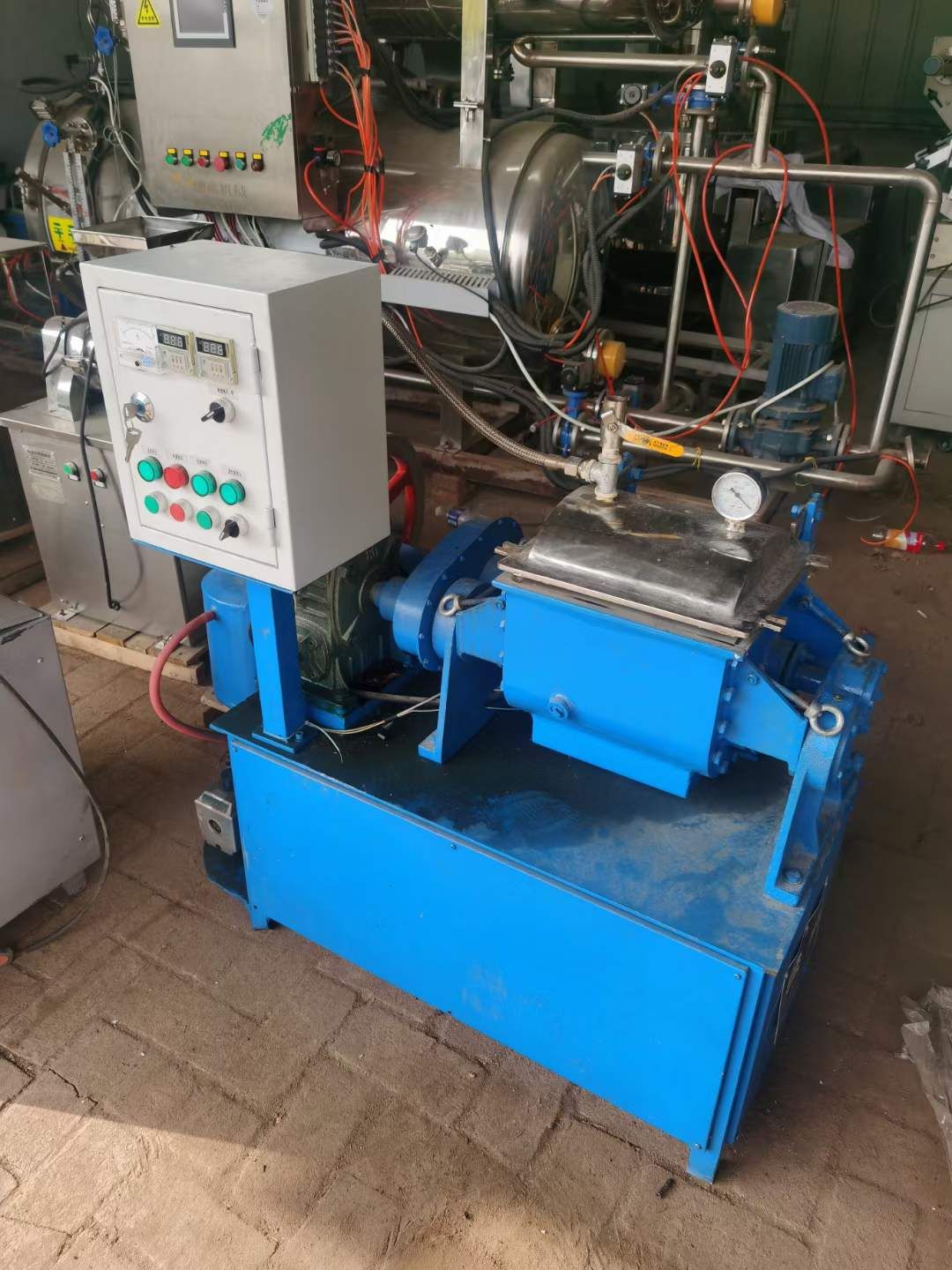 轉(zhuǎn)讓二手電加熱捏合機 一臺實驗型10L真空捏合機