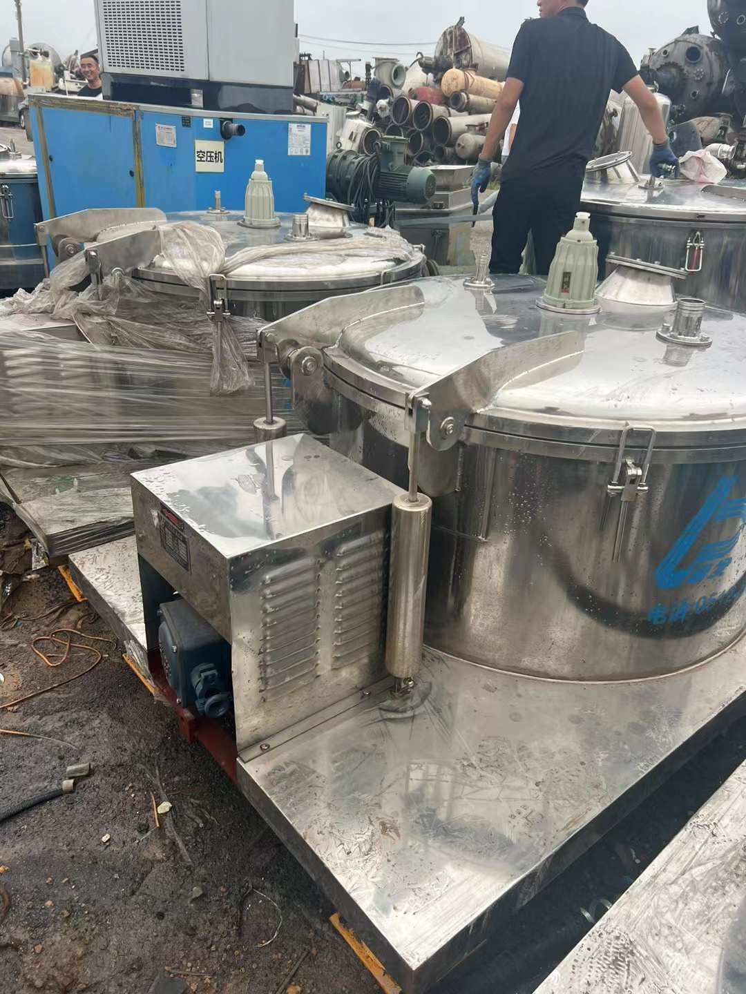 轉(zhuǎn)讓二手平板離心機(jī) 8臺1000型不銹鋼平板密閉離心機(jī)