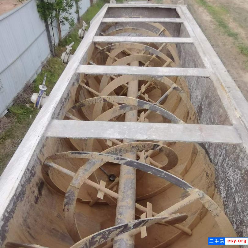 二手螺帶混合機(jī) 500升一臺(tái) 1000升兩臺(tái) 防爆電機(jī)