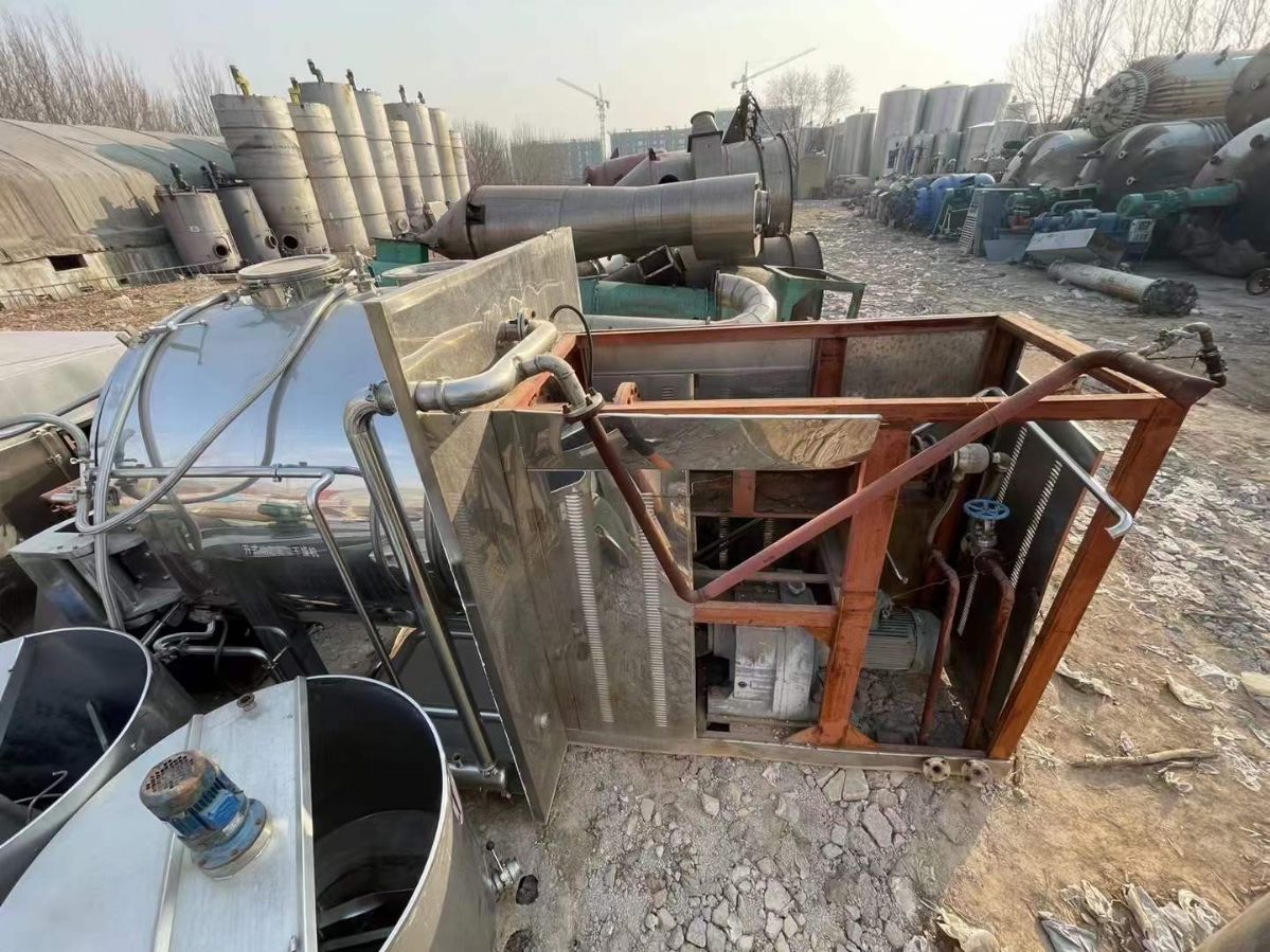 轉(zhuǎn)讓二手耙式干燥機 一臺3立方全開式鏡面拋光耙式干燥機