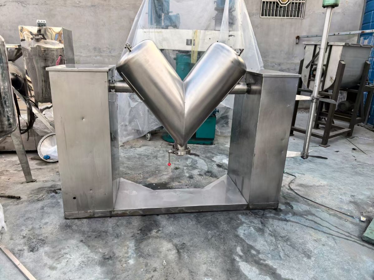 轉(zhuǎn)讓二手V型混合機 一臺容積150升全不銹鋼高效V型混合機