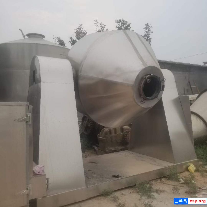 轉(zhuǎn)讓二手雙錐干燥機(jī) 一臺(tái)5000L搪瓷雙錐干燥機(jī)