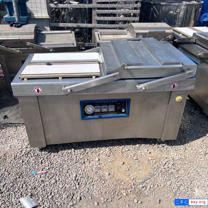 轉(zhuǎn)讓二手小康包裝機(jī) 3臺(tái)700型四室真空包裝機(jī)