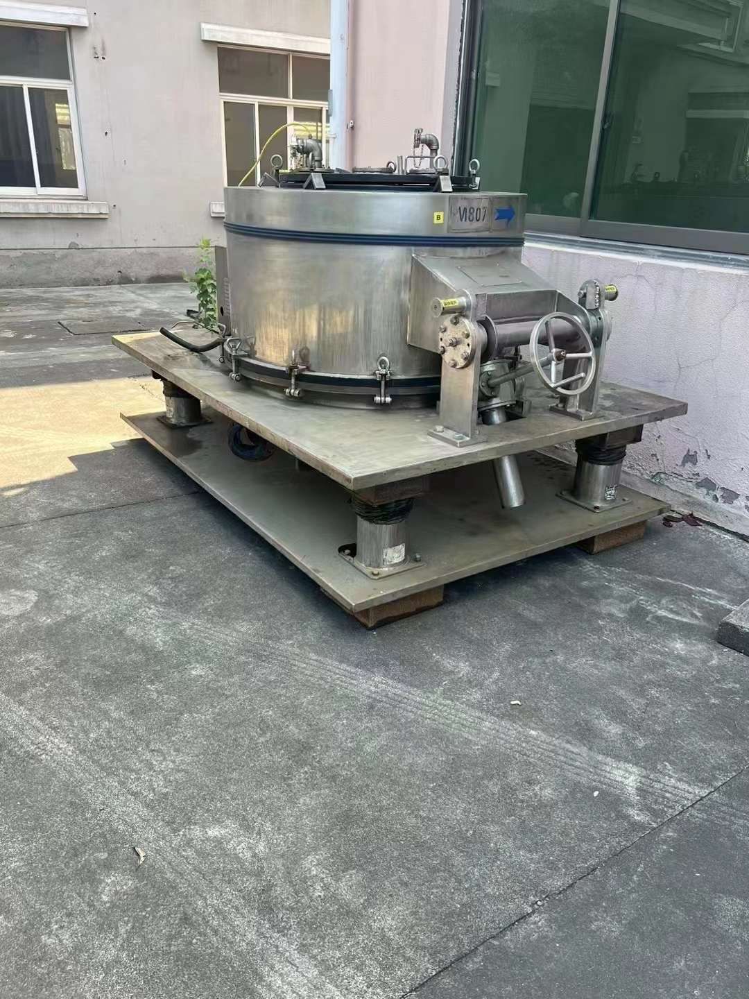 轉(zhuǎn)讓二手平板離心機 一臺1000型平板密閉襯哈拉離心機