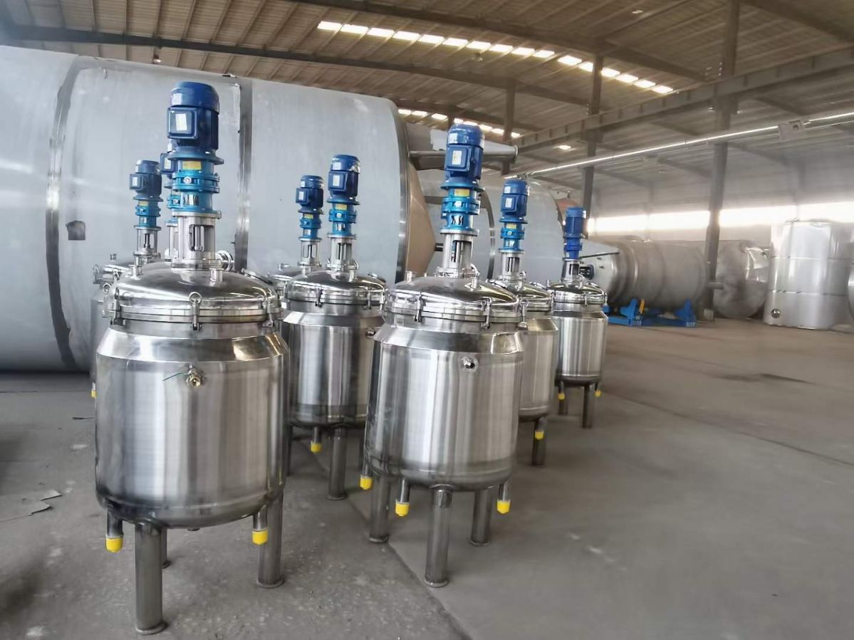 轉(zhuǎn)讓二手不銹鋼攪拌罐 20臺200L外拋光電加熱攪拌罐