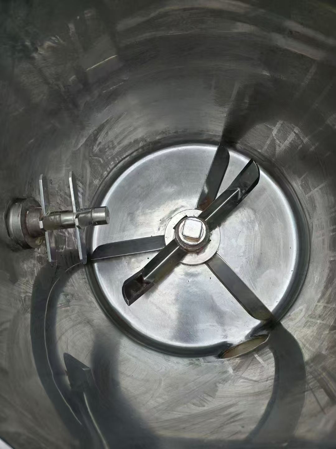 轉(zhuǎn)讓二手高速混合機(jī) 一臺(tái)容積100L食品級(jí)立式高速混合機(jī)