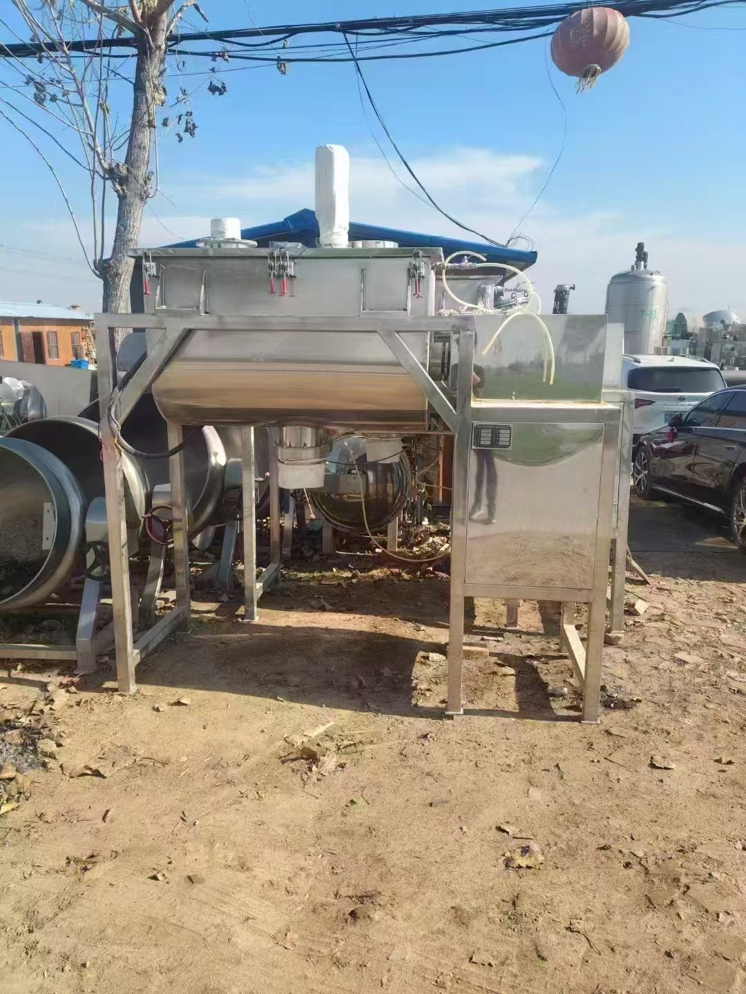 轉(zhuǎn)讓二手螺帶混合機(jī) 四臺(tái)容積500L食品級(jí)拋光螺帶混合機(jī)