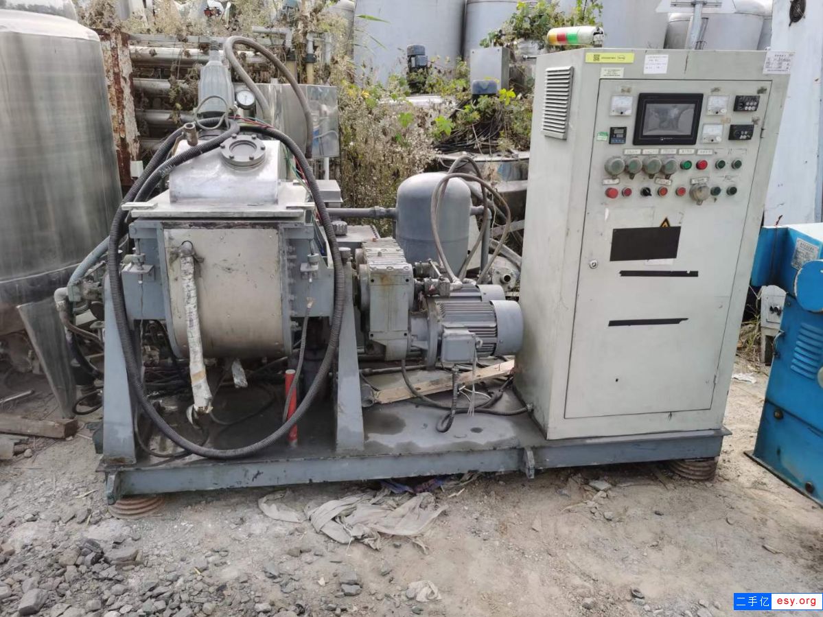 轉(zhuǎn)讓二手實(shí)驗(yàn)型捏合機(jī) 一臺30L電加熱真空翻缸捏合機(jī)