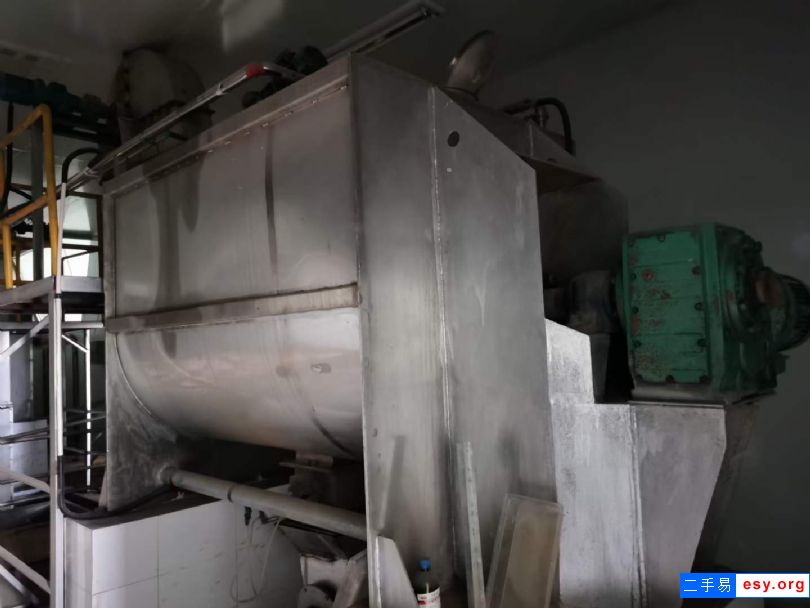 二手螺帶混合機(jī) 到貨2臺(tái)3立方不銹鋼螺帶混合機(jī)