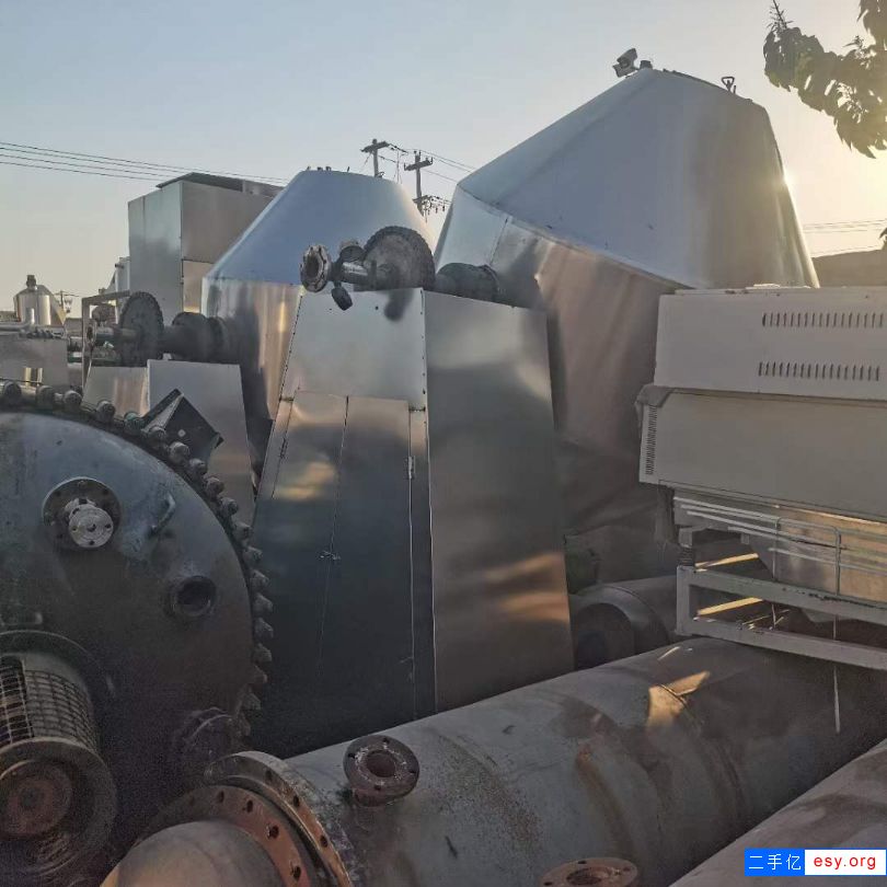 轉(zhuǎn)讓二手雙錐干燥機(jī) 兩臺(tái)5000L搪瓷雙錐干燥機(jī)