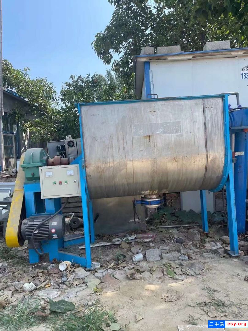 出售二手不銹鋼混合機(jī) 一臺(tái)2立方臥式螺帶混合機(jī)