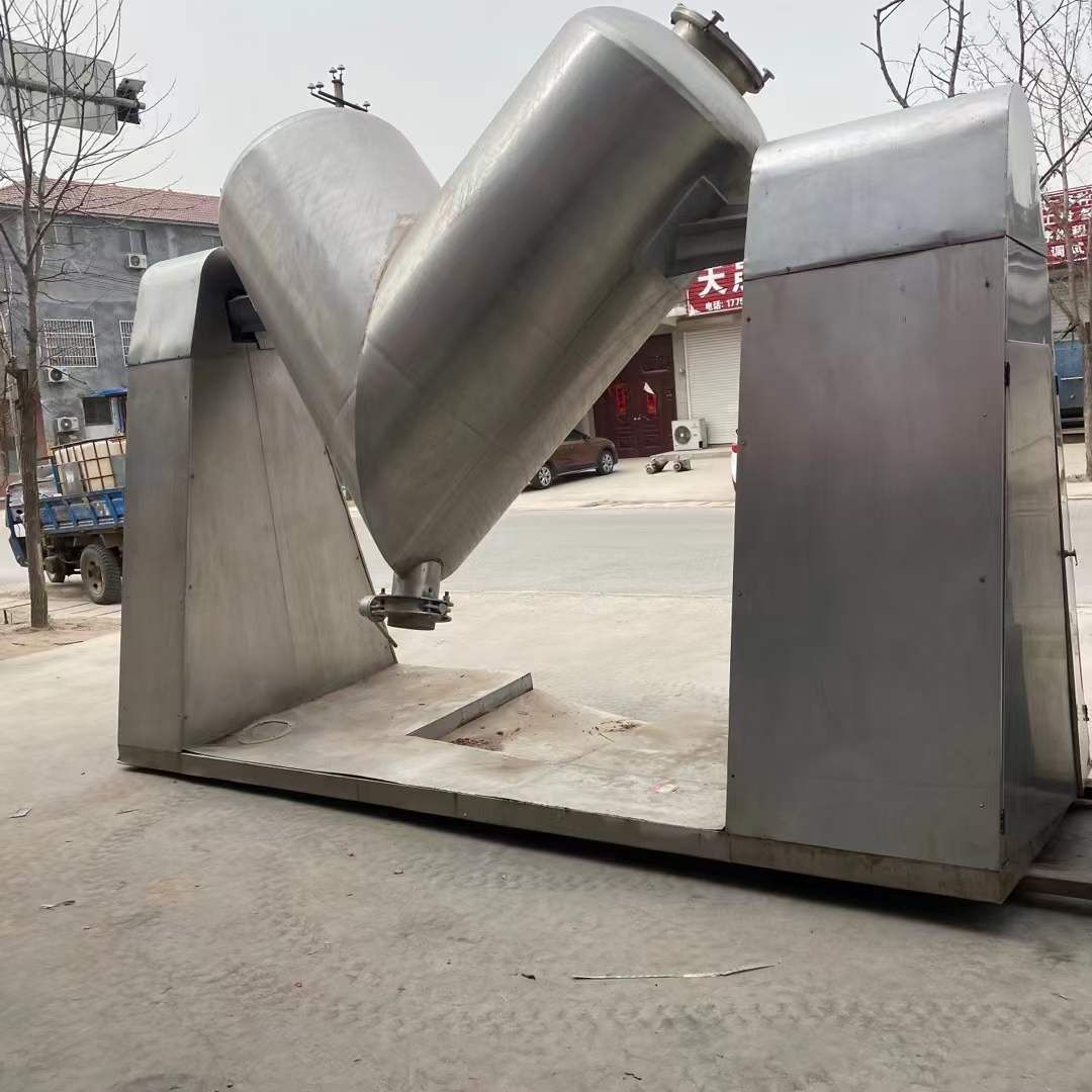 轉(zhuǎn)讓二手V型混合機(jī) 一臺(tái)3000L高效V型混合機(jī)