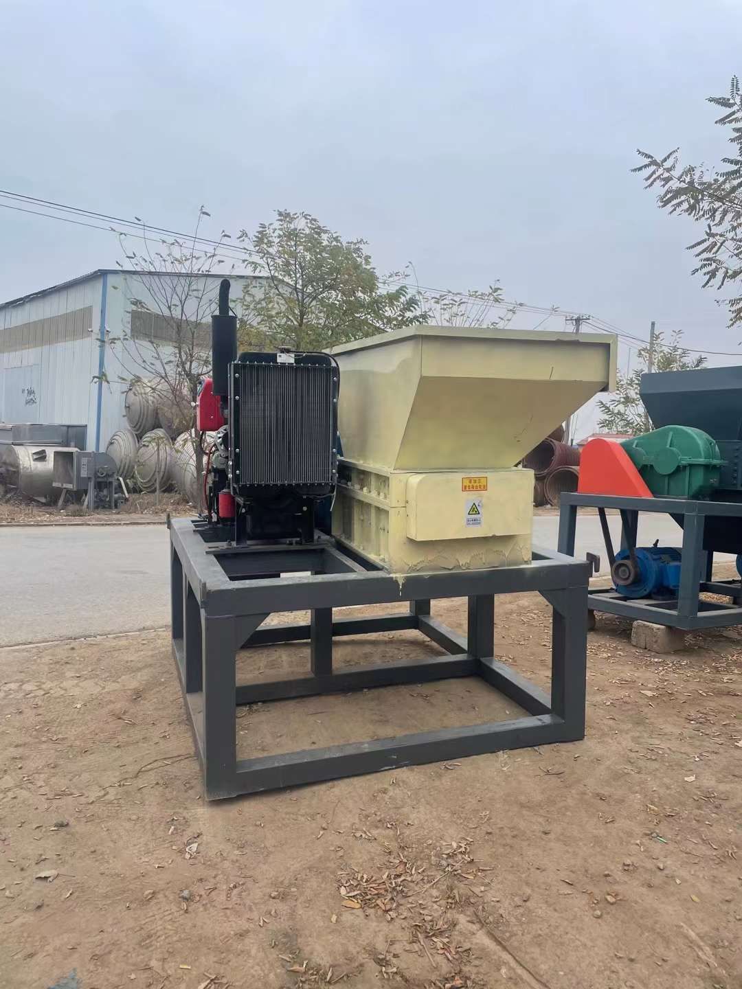 轉(zhuǎn)讓二手單軸撕碎機 一臺800型柴油動力高效撕碎機