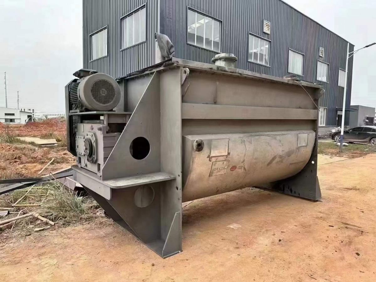 轉讓二手臥式混合機 三臺8000L加重型雙龍螺帶混合機