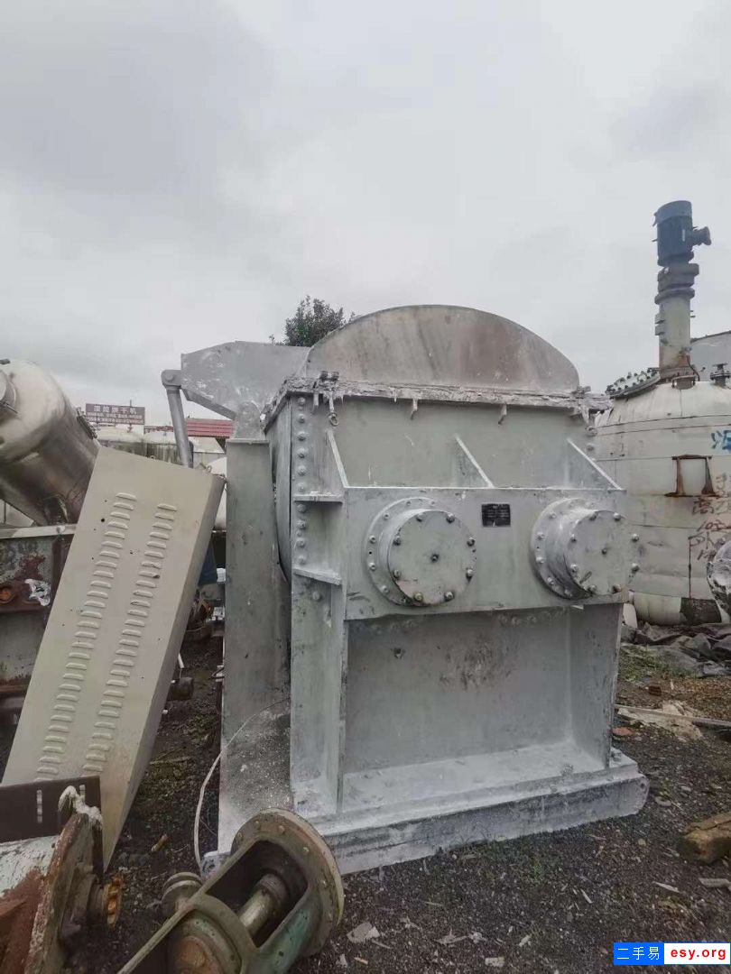 轉(zhuǎn)讓二手真空捏合機 一臺3000L螺桿出料捏合機