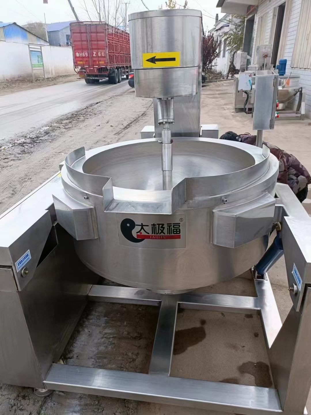 轉(zhuǎn)讓二手行星炒鍋 一臺(tái)容積200L電磁加熱全自動(dòng)行星炒鍋