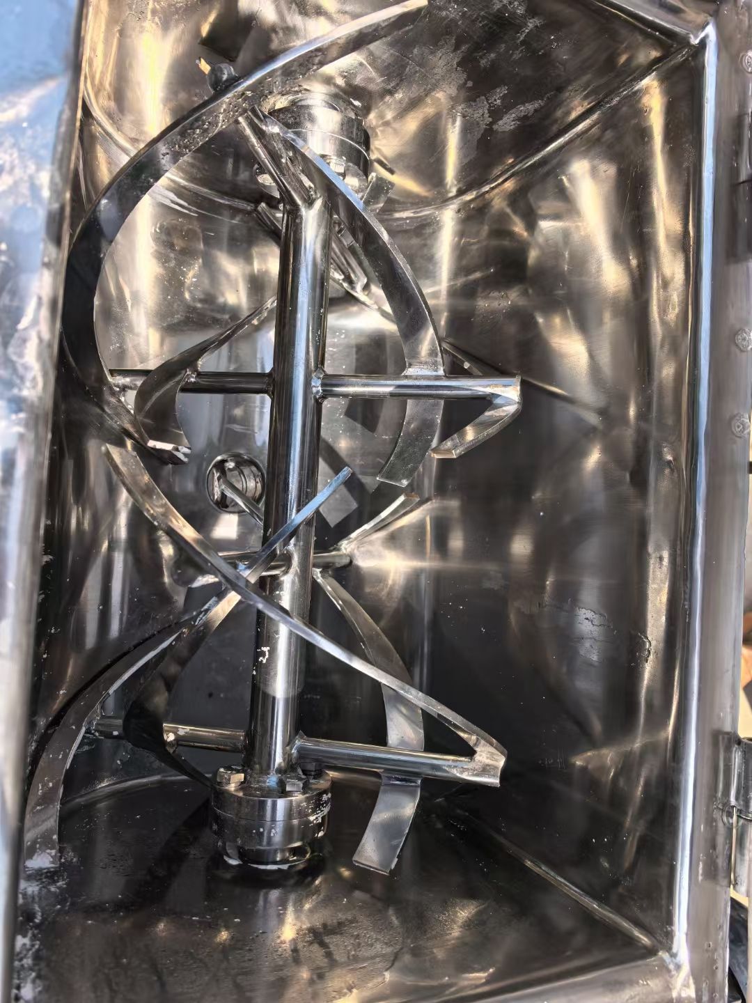 轉(zhuǎn)讓二手螺帶混合機 一臺容積50升實驗型重型螺帶混合機