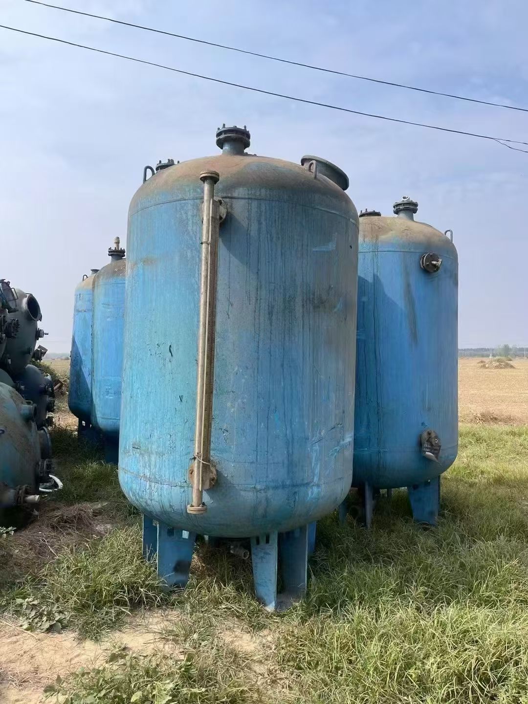 轉(zhuǎn)讓二手搪瓷儲罐 容積3000L-5000L現(xiàn)貨17臺立式搪瓷儲罐
