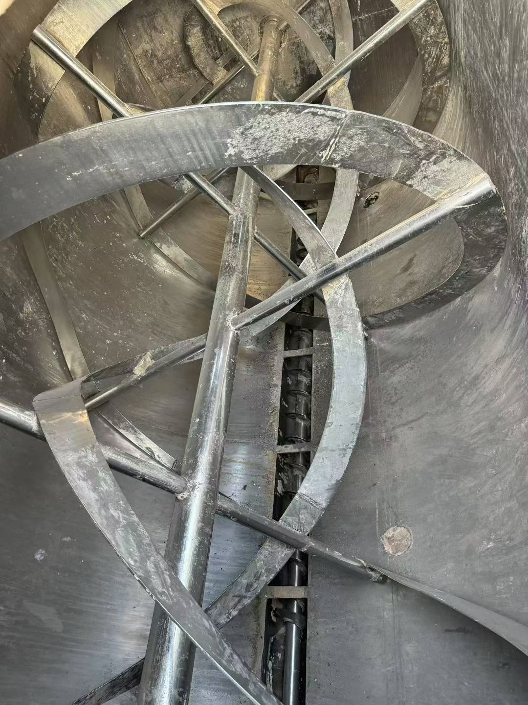 转让二手螺带混合机 一台容积30立方全不锈钢卧式螺带混合机