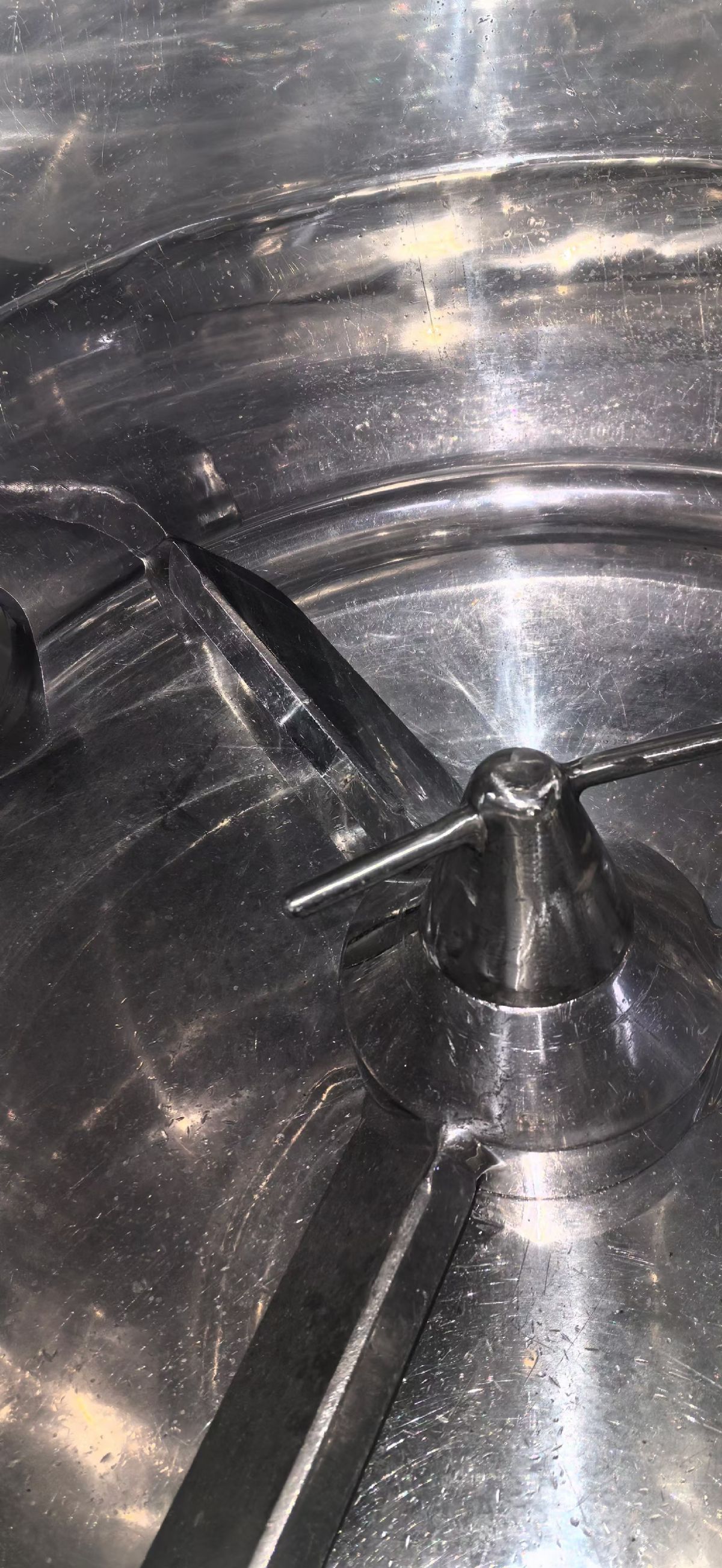 轉(zhuǎn)讓二手混合制粒機(jī) 一臺(tái)容積200L帶變頻濕法混合制粒機(jī)