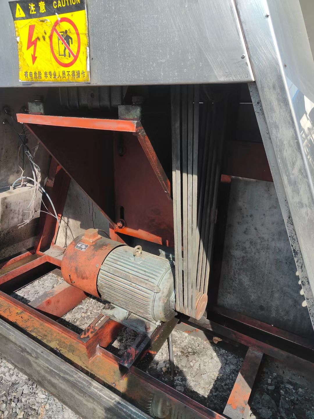 轉(zhuǎn)讓二手雙錐干燥機(jī) 五臺(tái)容積4000L不銹鋼真空回轉(zhuǎn)干燥機(jī)