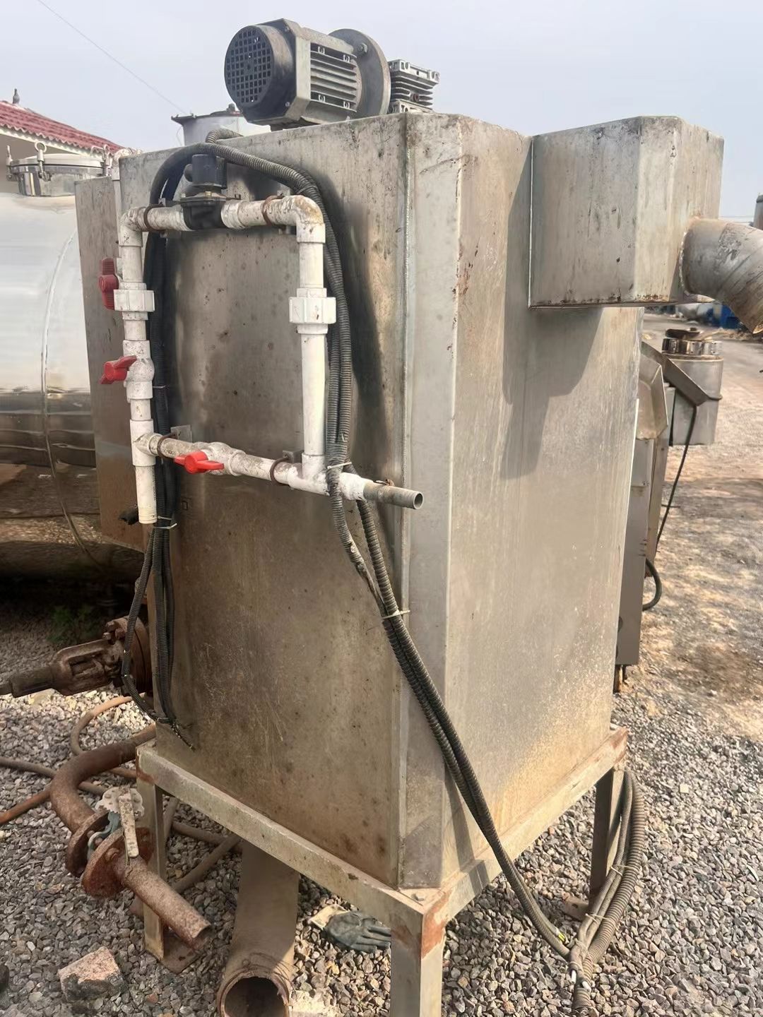 轉(zhuǎn)讓二手污泥脫水機(jī) 一臺(tái)401型疊螺污泥脫水機(jī) 配加藥箱