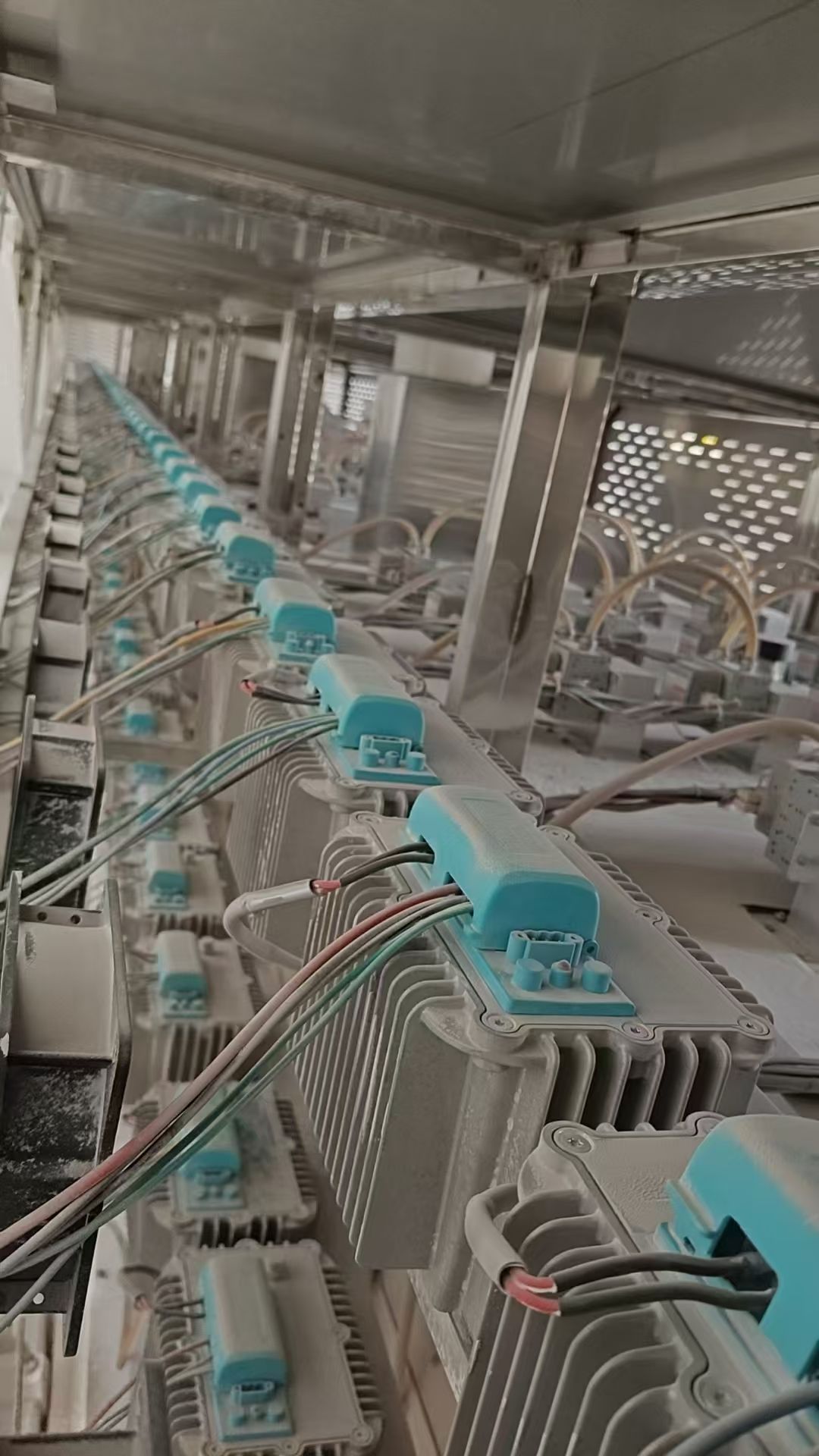 轉讓二手微波干燥機 一臺功率115千瓦隧道式微波干燥機
