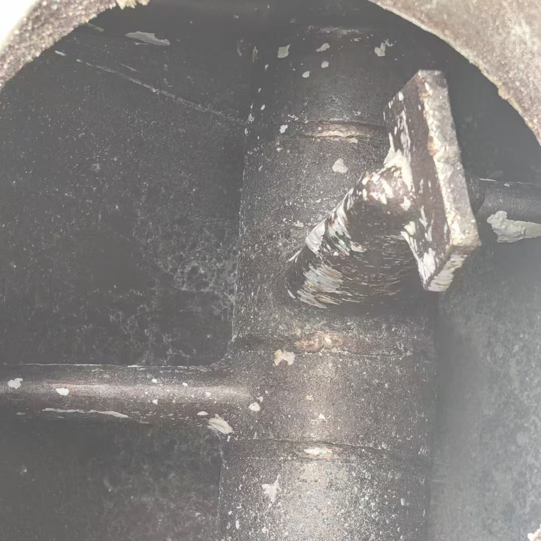 轉(zhuǎn)讓二手耙式干燥機(jī) 一臺容積2000升重型耙式真空干燥機(jī)