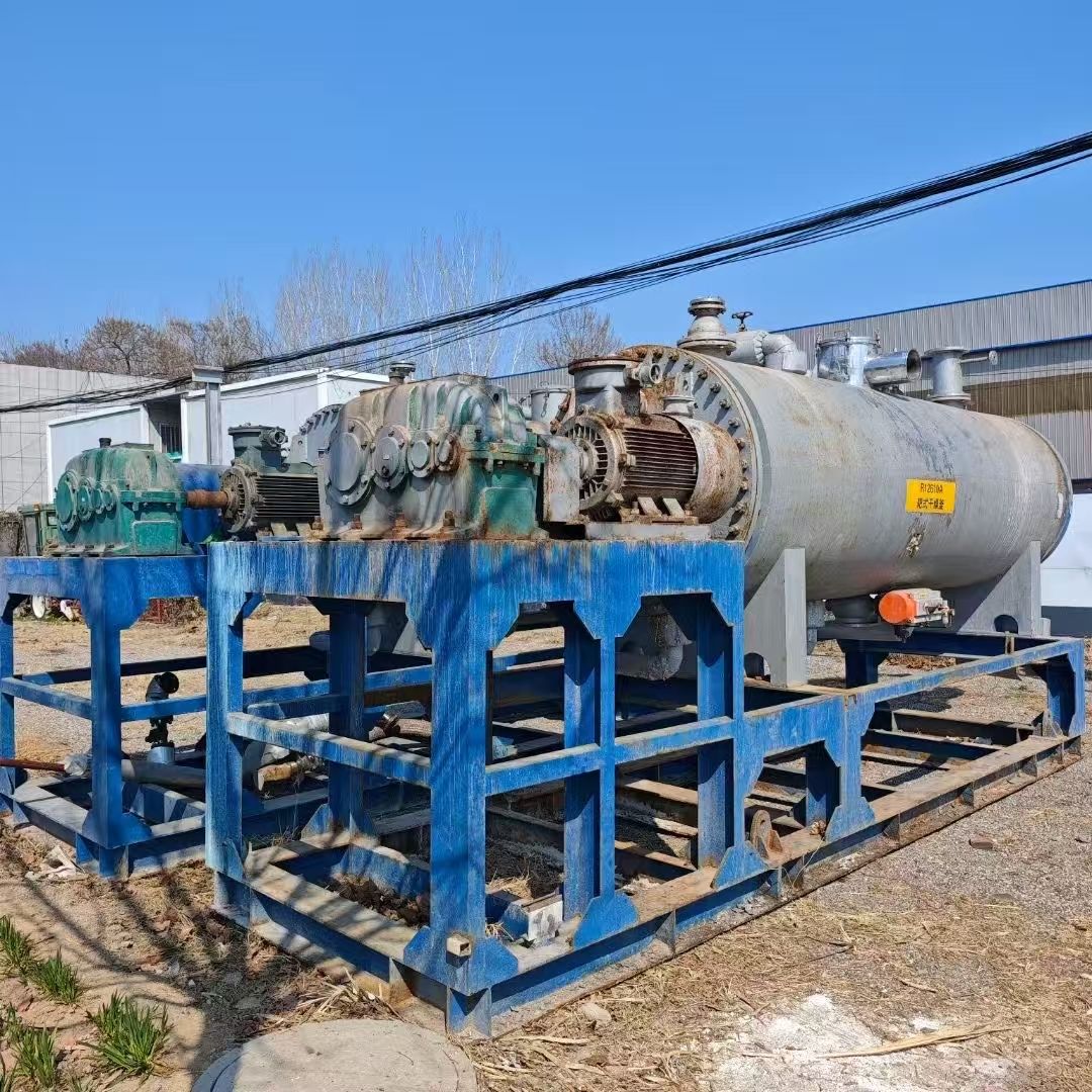 轉讓二手耙式干燥機 兩臺容積5立方材質316軸可加熱真空耙式干燥機