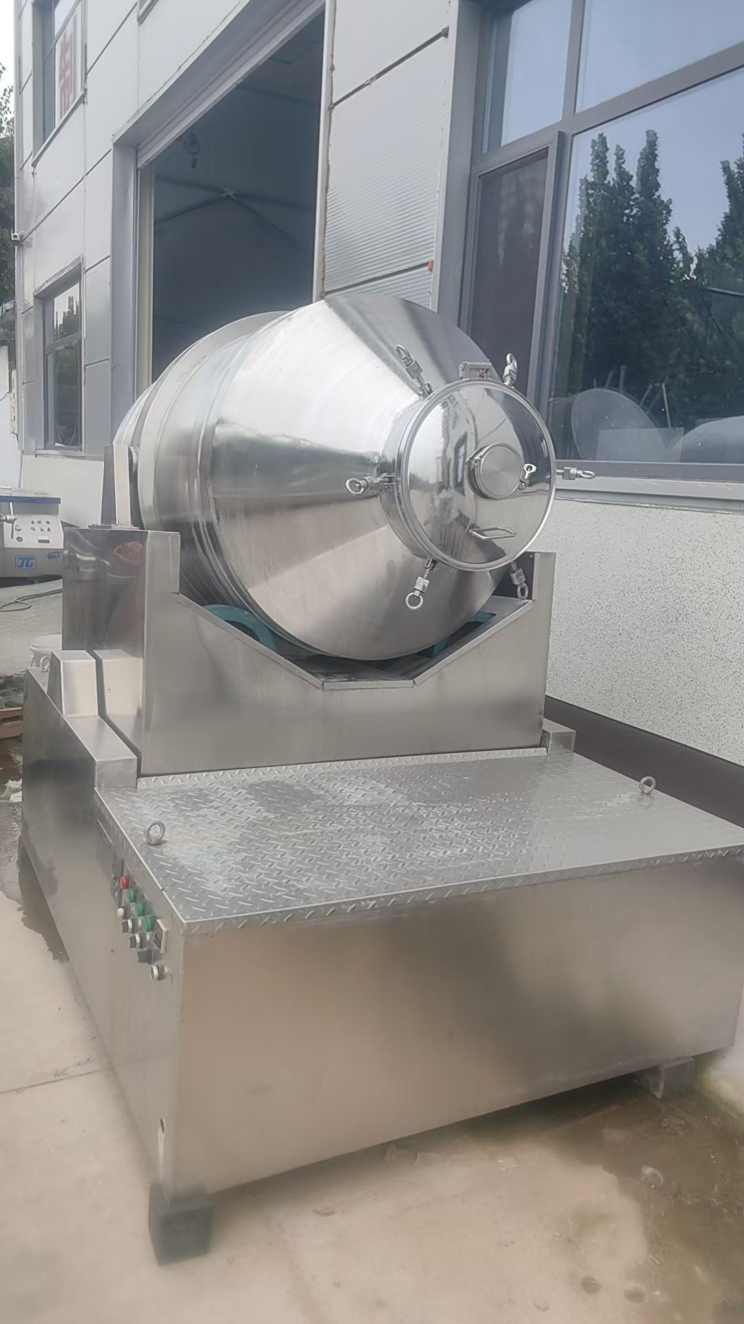 转让二手二维混合机 一台容积1000升食品级二维运动混合机