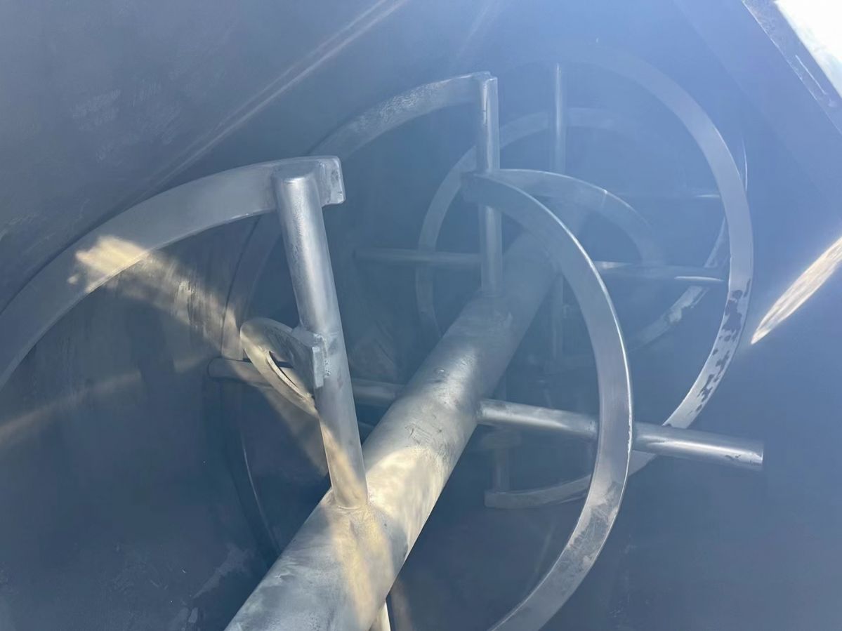 轉(zhuǎn)讓二手螺帶混合機(jī) 2立方-5立方中德合資螺帶混合機(jī)