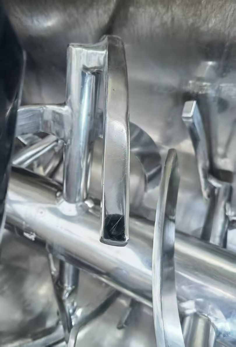 轉讓二手螺帶混合機 一臺容積500L材質316臥式螺帶混合機